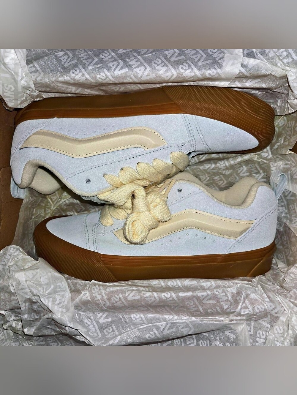 Vans Pale Blue and Cream Low-Top Sneakers 7.5 W Or 6 Men